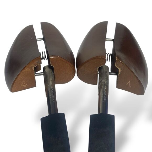 Wood Shoe Keeper Inserts Rochester Travel Shoe Tree Men's Size 4 Spring Loaded - Picture 2 of 7